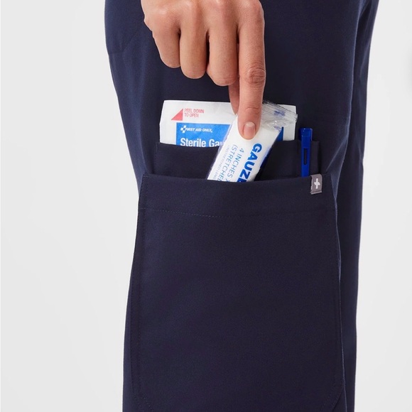 FIGS Isabel High Waist Wide Leg Scrub Pants M EUC 8 Pocket 1001566R - Picture 7 of 14